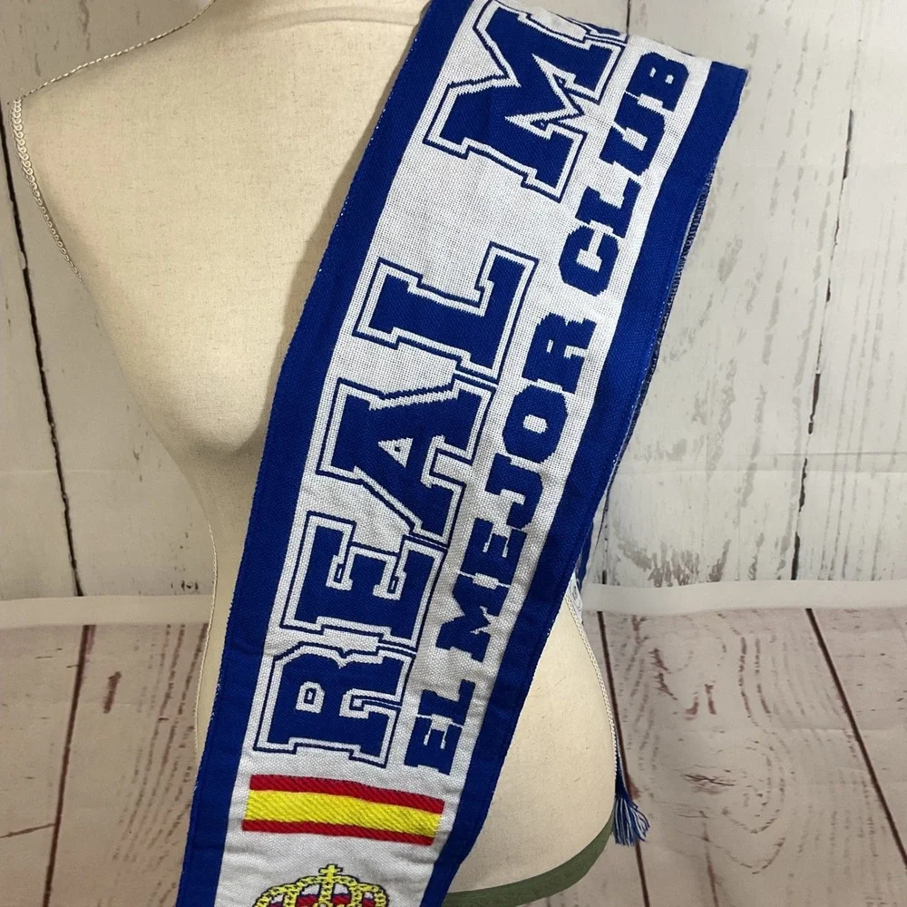 Real Madrid CF Official Soccer Futbol Knit Scarf El Mejor Club Del Mundo Spain